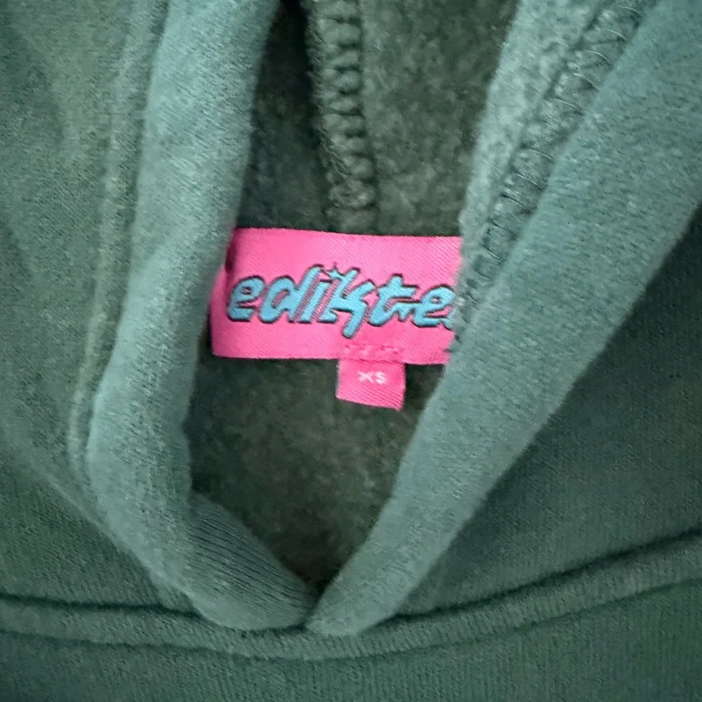 Edikted Green Hoodie and Shorts Set - Picture 6 of 7